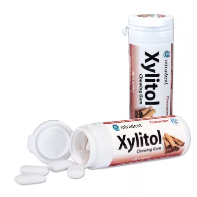 MIRADENT Kramtomoji guma Xylitol su cinamonu, 30 vnt